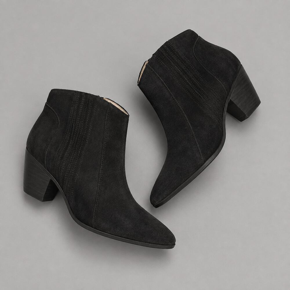 Joe’s Women’s Black Suede Pointed Toe Ankle Booties Size 8M